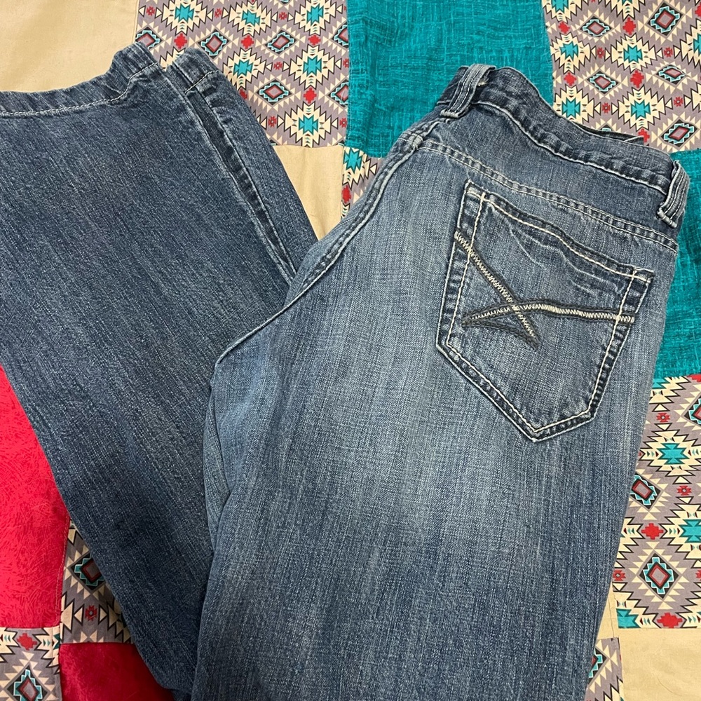 Woman’s Cinch Jeans